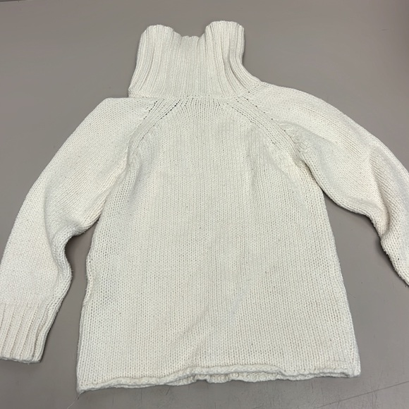 BOGO 🆓 Cherokee girls sweater size 3T - Picture 4 of 4